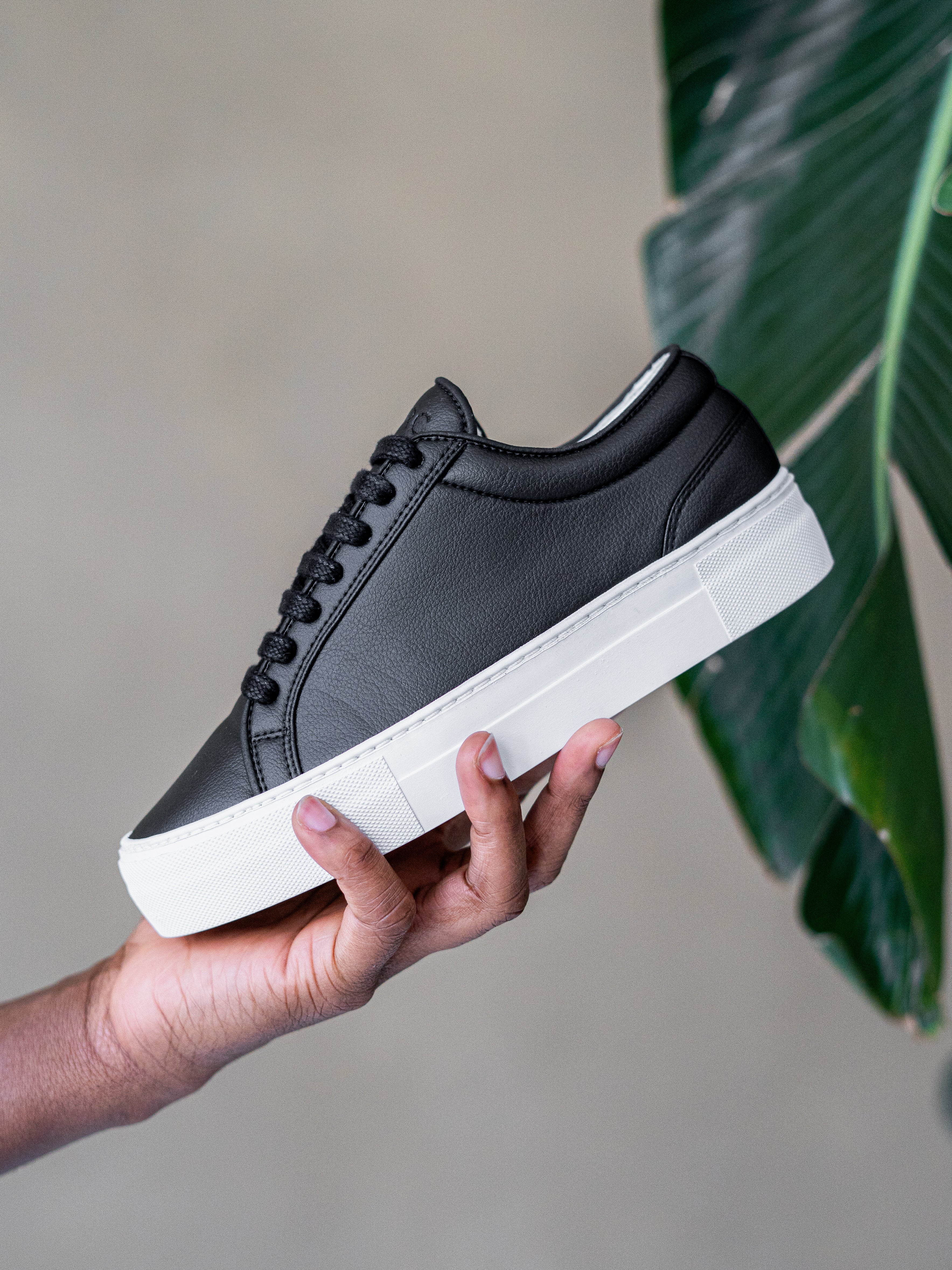 Grape Essential - Classic Black