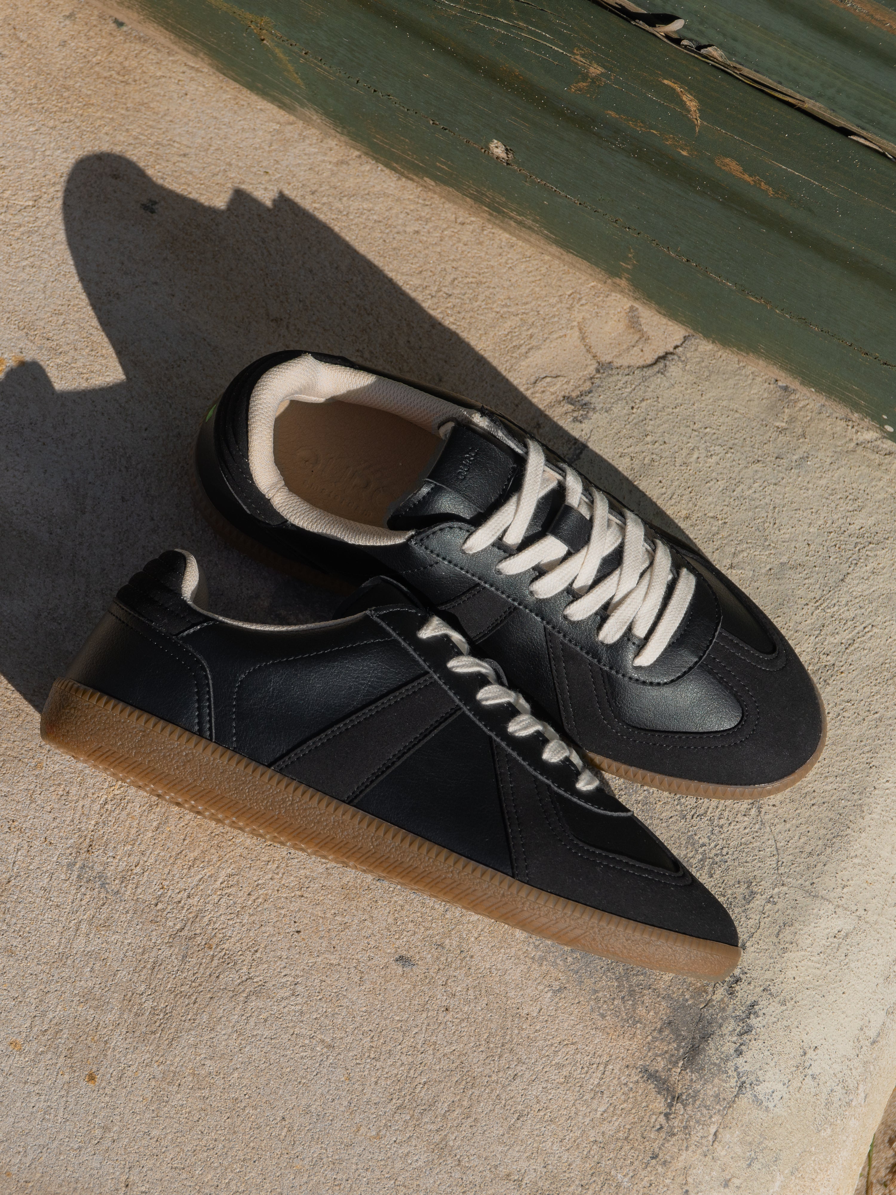 Army Trainer - Black