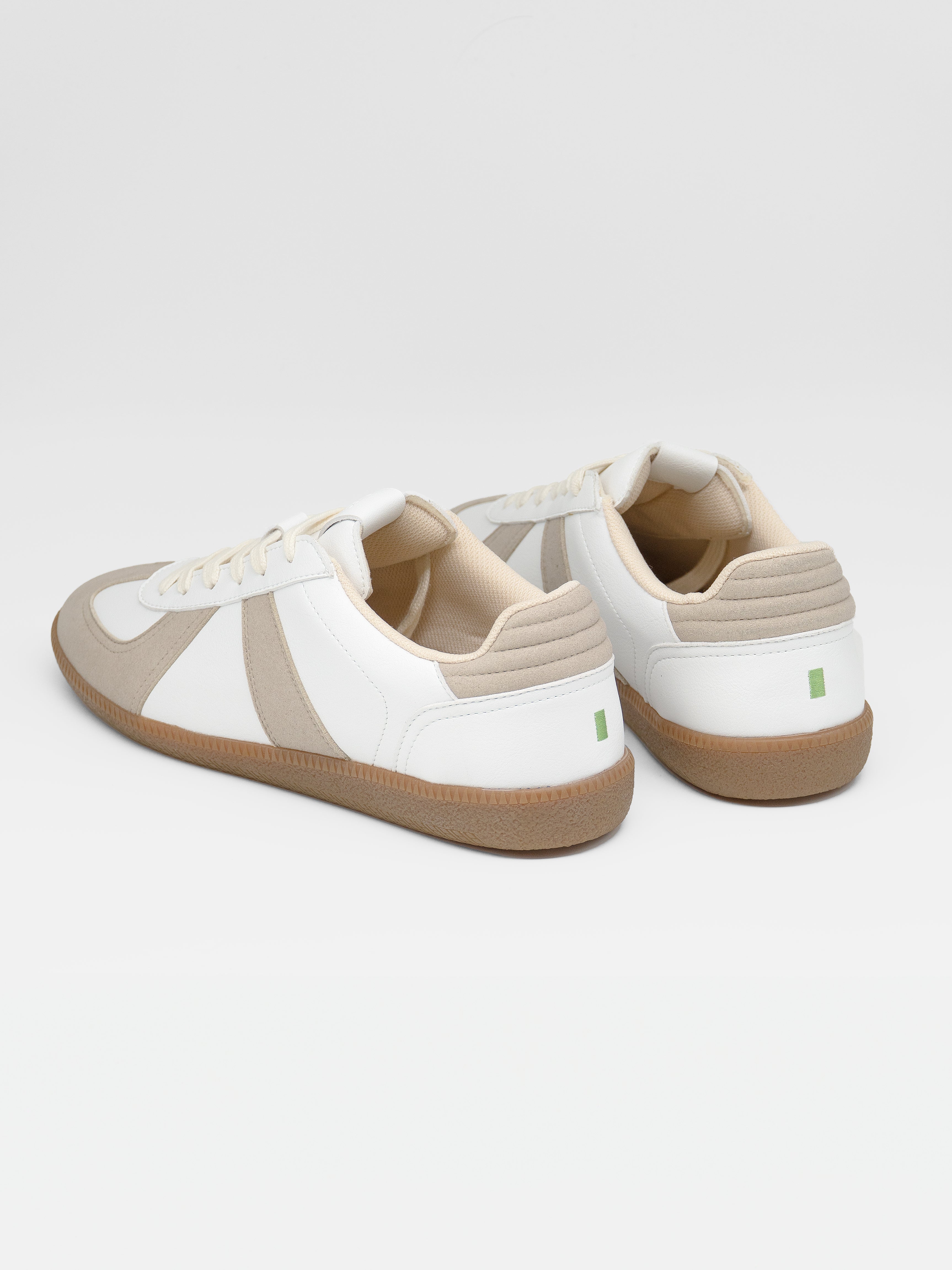 Army Trainer - White