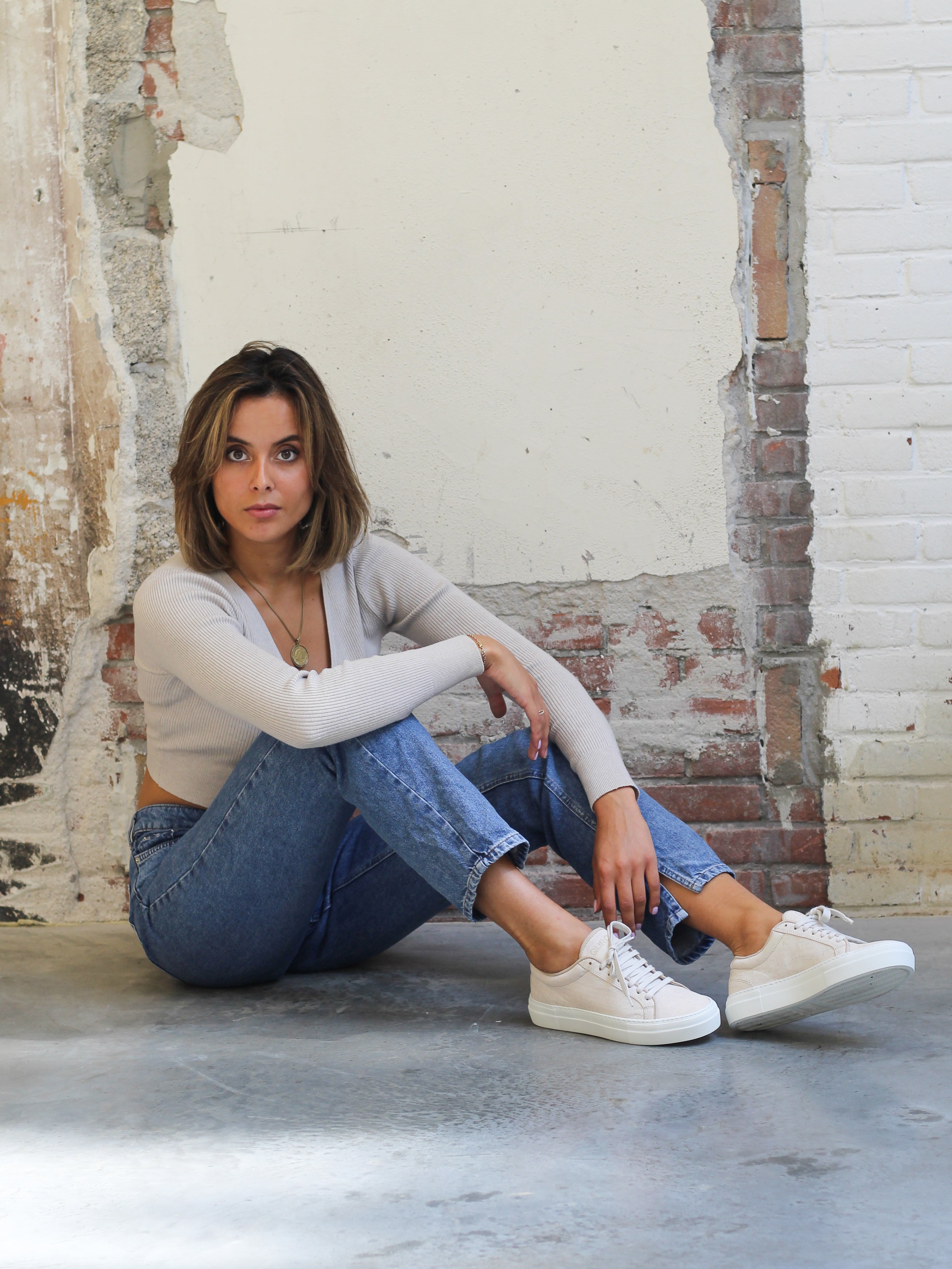 Essential - Marble White