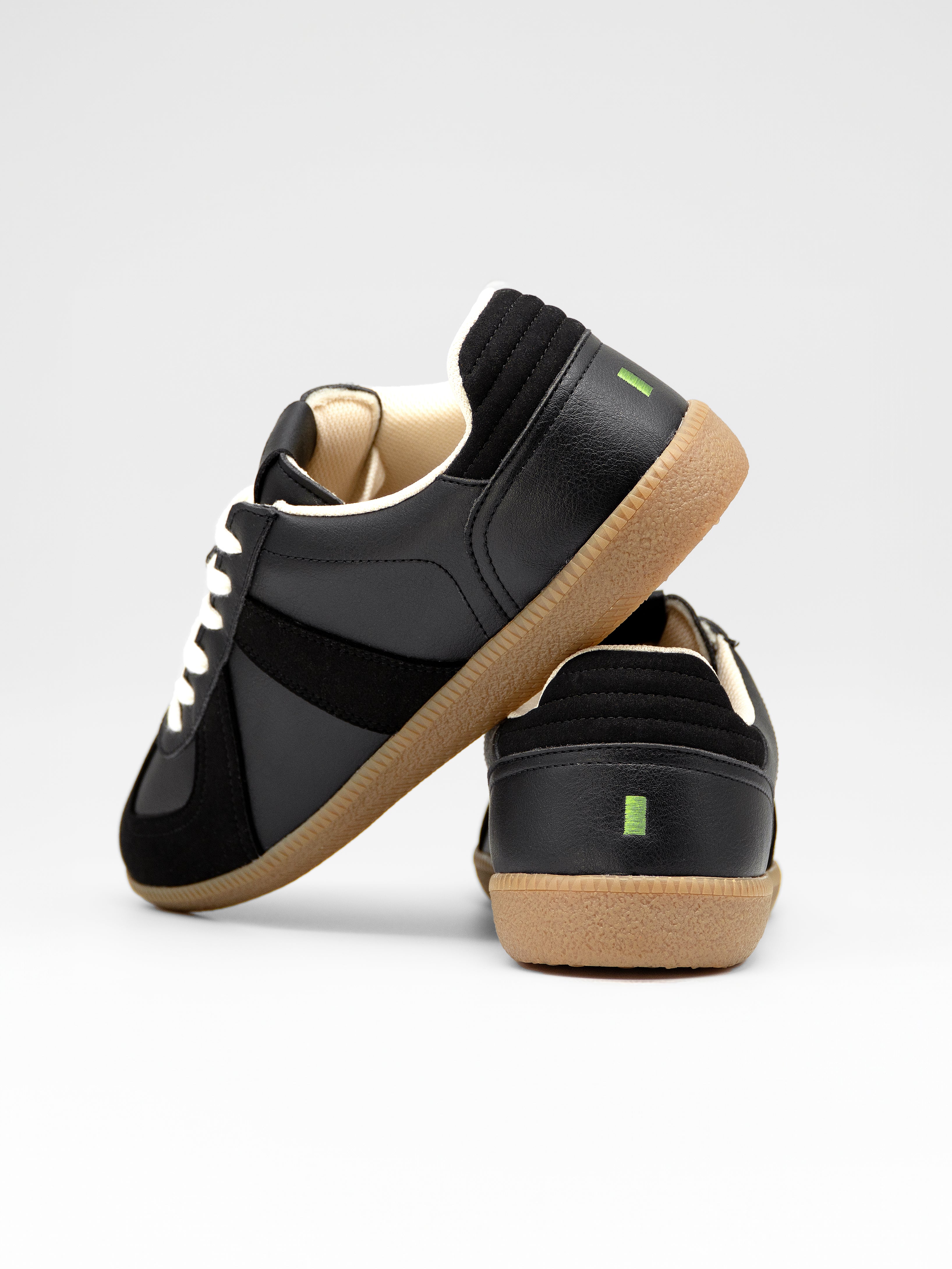Army Trainer - Black