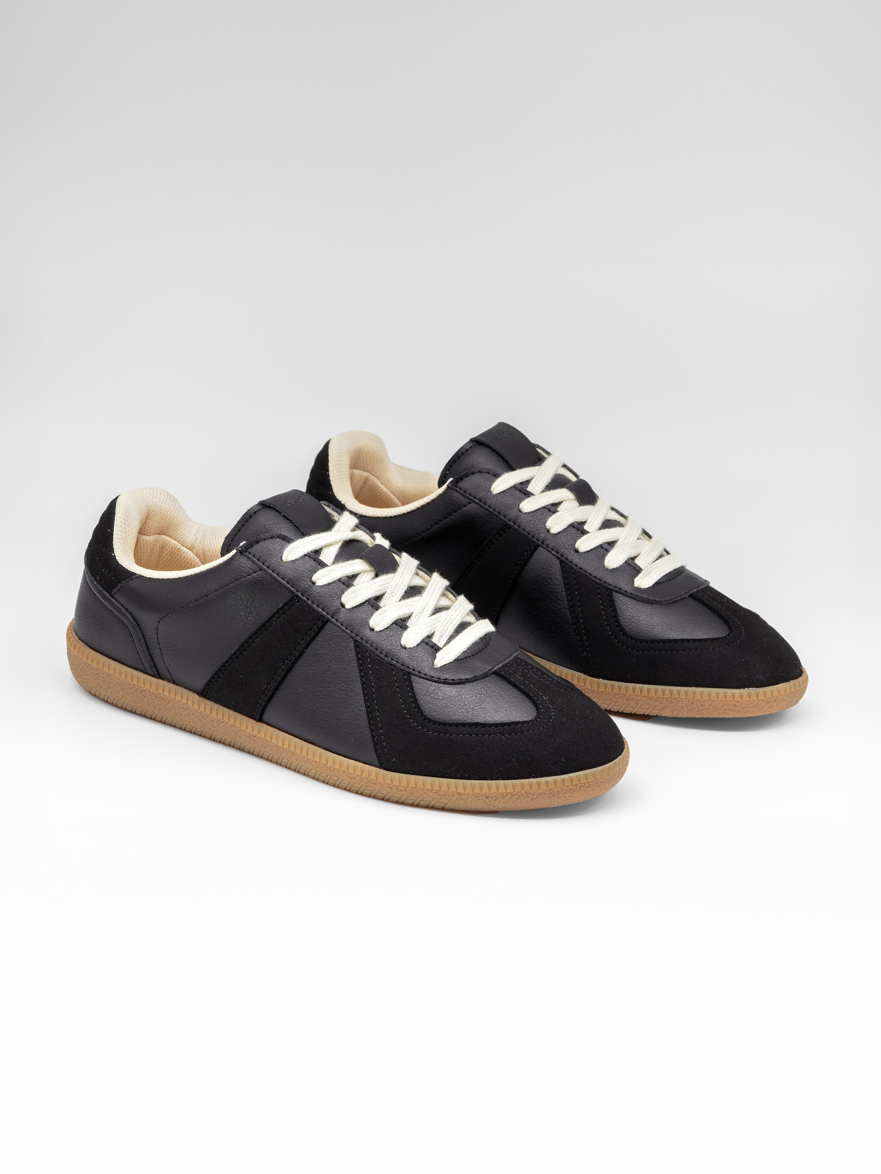 Army Trainer - Black