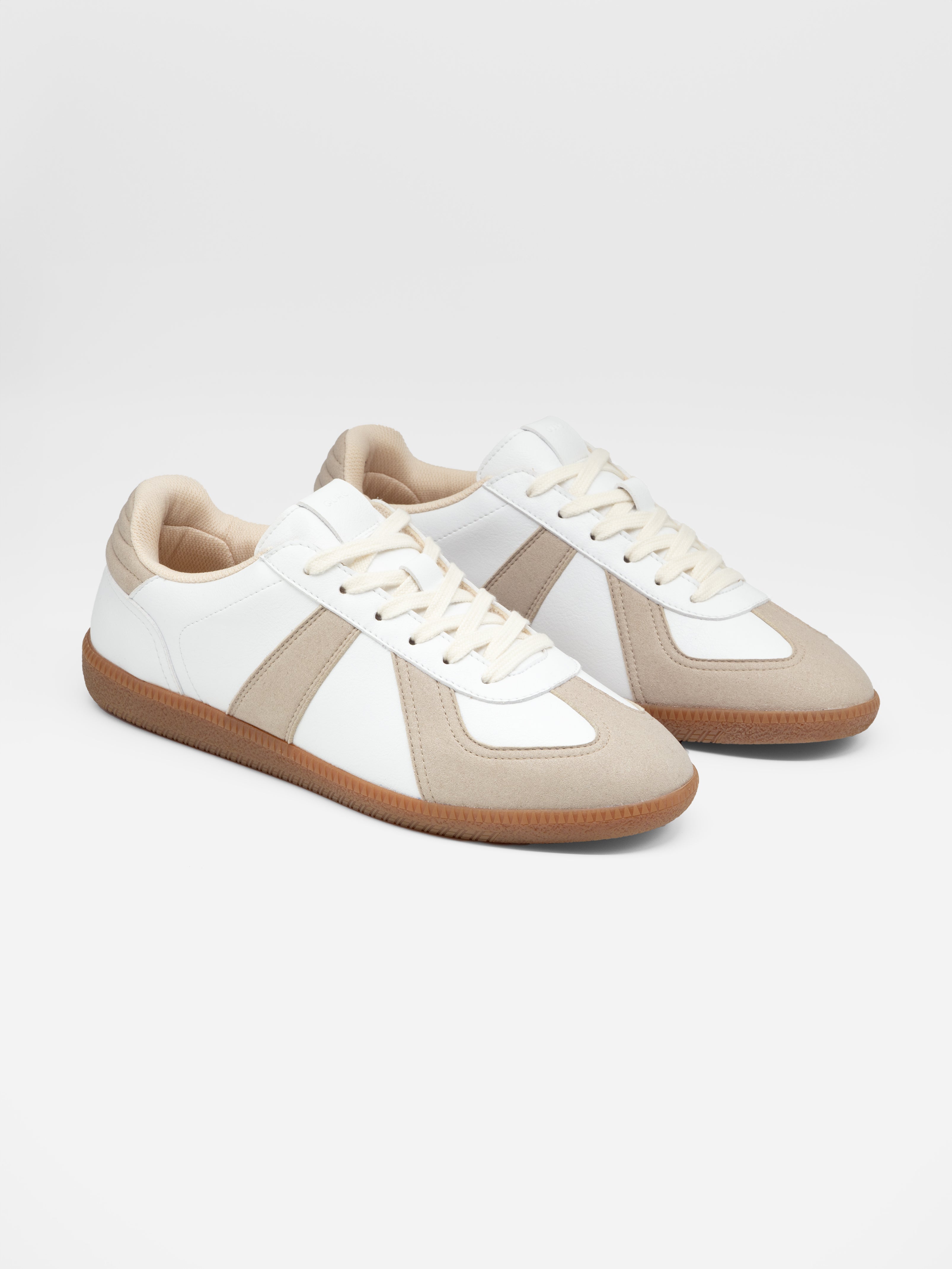 Army Trainer - White